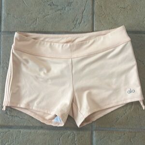 ALO Sweat It Trunks are a versatile short and so cute!!